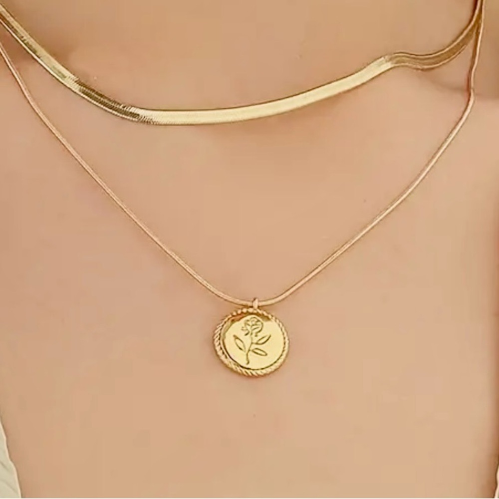 2 piece Coin Pendant necklace Set